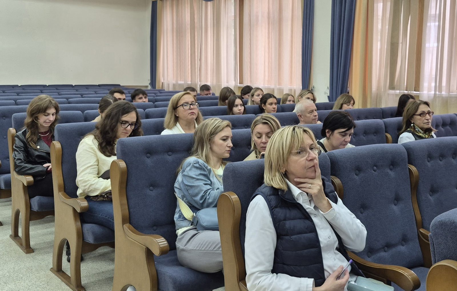 Учасники науково-практичної конференції з паліативної допомоги у Львові